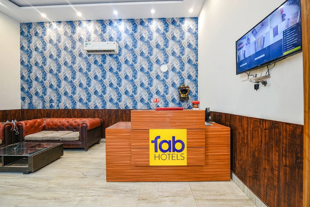 Fabhotel Laxmi Palace