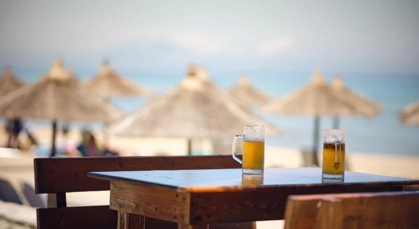 Sea View Suites & Holiday Homes - Plaka Beach Resort