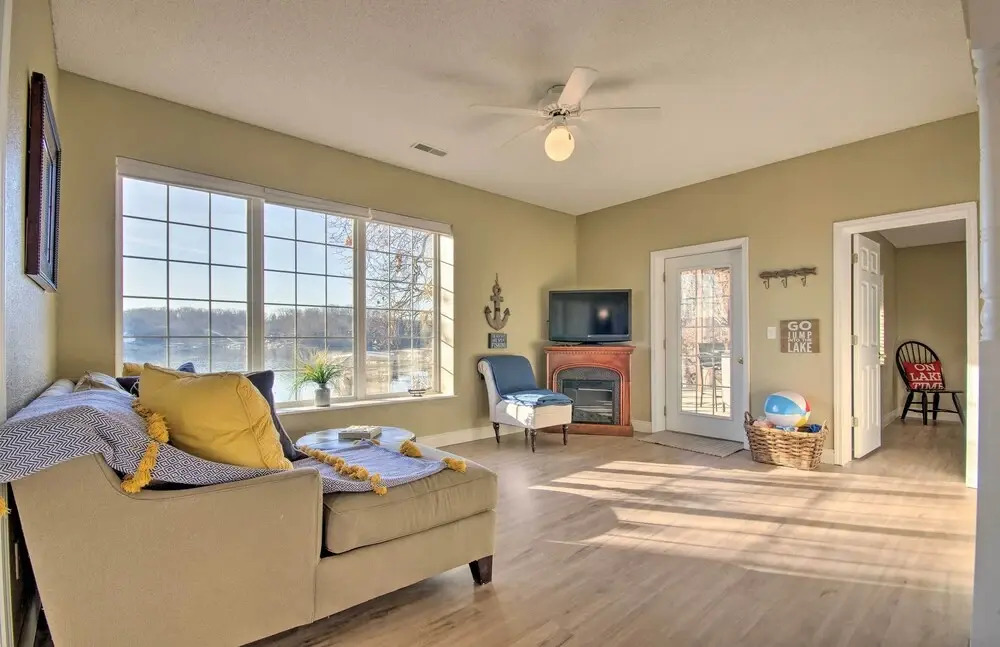 Private Dock! Waterfront Family Gem in Lake Ozark