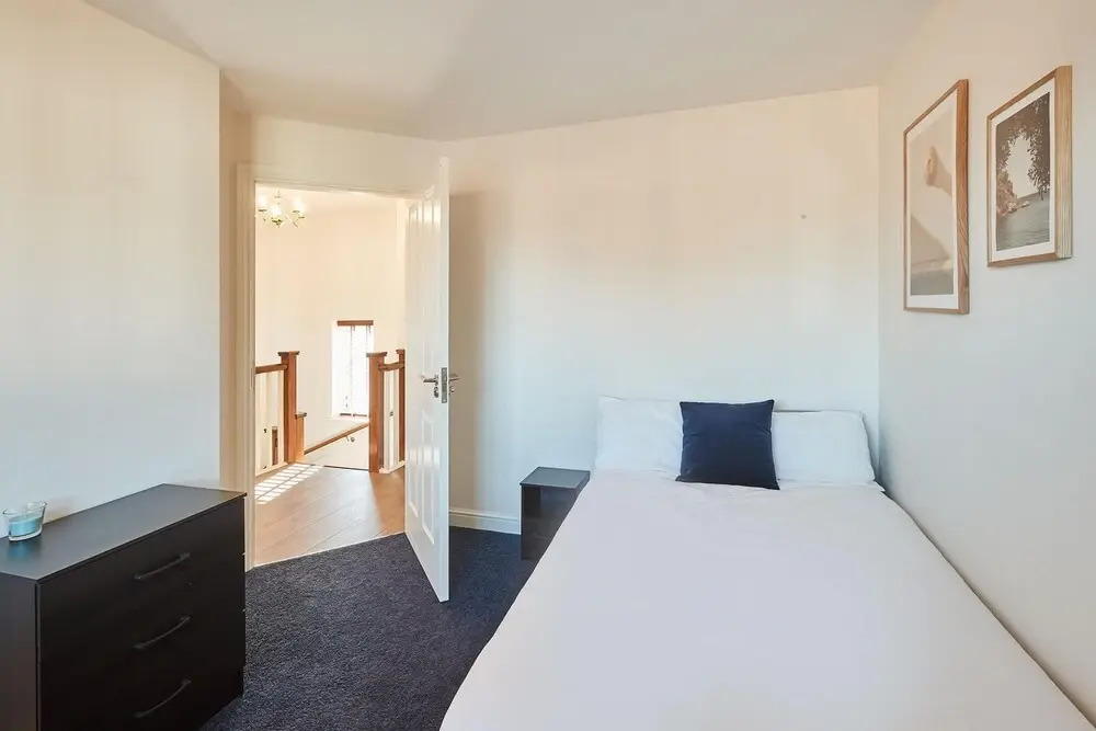 Host Stay Greenfinch Road
