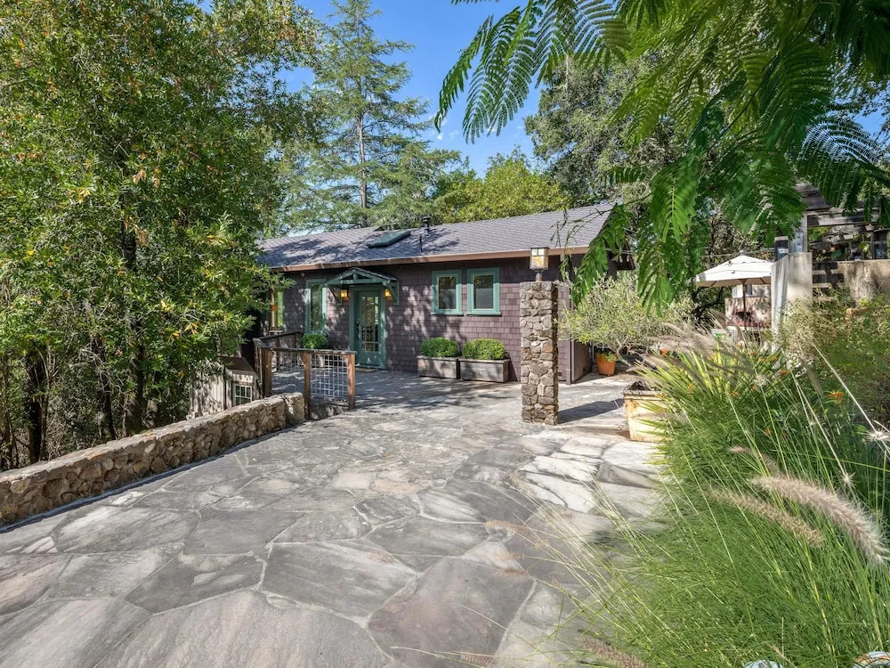Flicker Hill 1240 by RedAwning