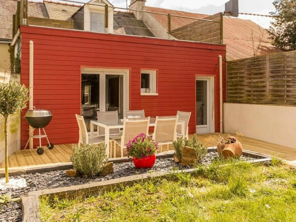 Maison rénovée avec jardin près du Canal de Nantes à Brest, idéale pour pêche et escapades nature - FR-1-306-870