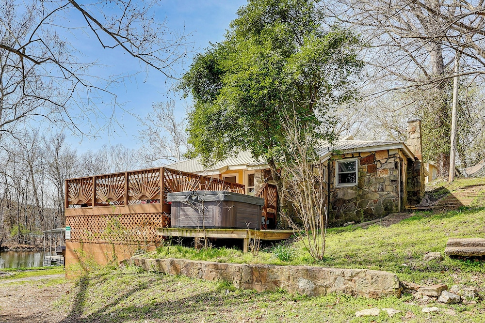 Rockaway Beach Home w/ Attached Dock Slip Included