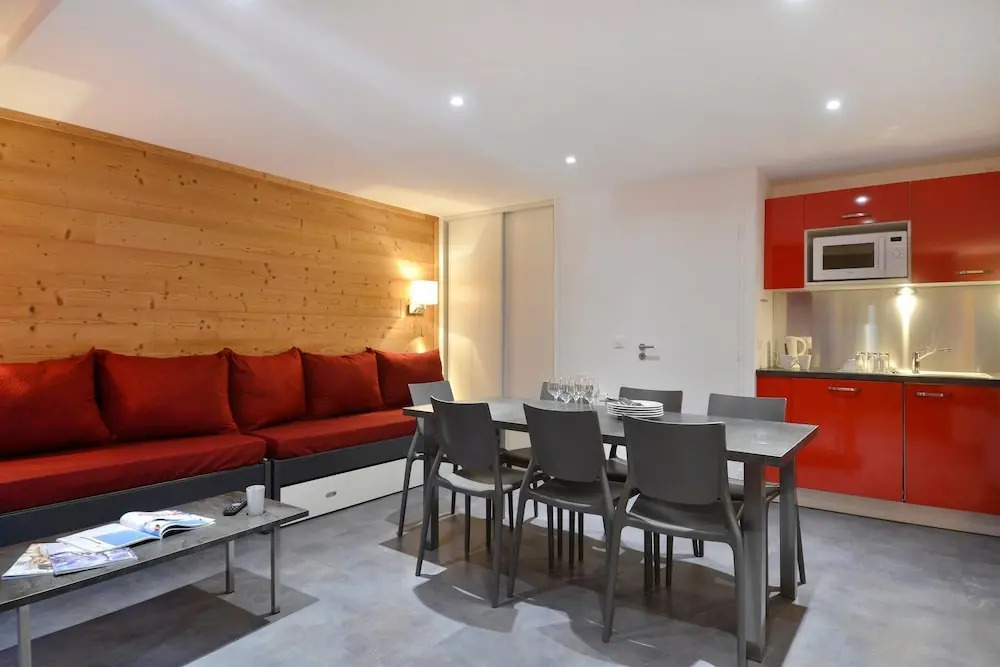 Residence Saintjacques Three-roomed Apartment for 7 People of 51 m2 S812