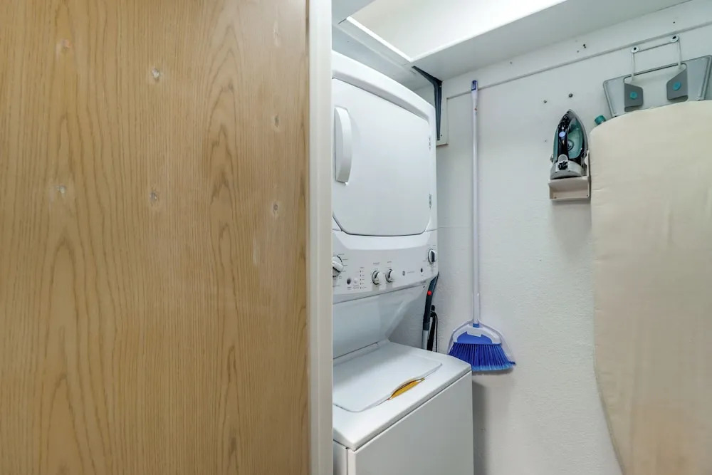 Hike, Swim & Shop: Tucson Condo w/ Balcony