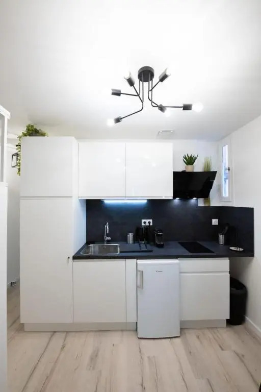 La Suite Saint Georges - Beau studio cosy et design à 5 mn métro Vieux Lyon