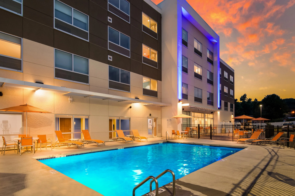 Holiday Inn Express & Suites - Asheboro by IHG