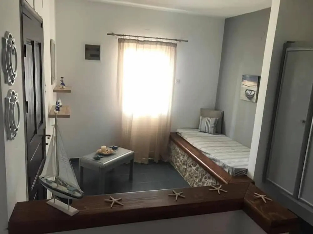 Elenis Studios&Apartments
