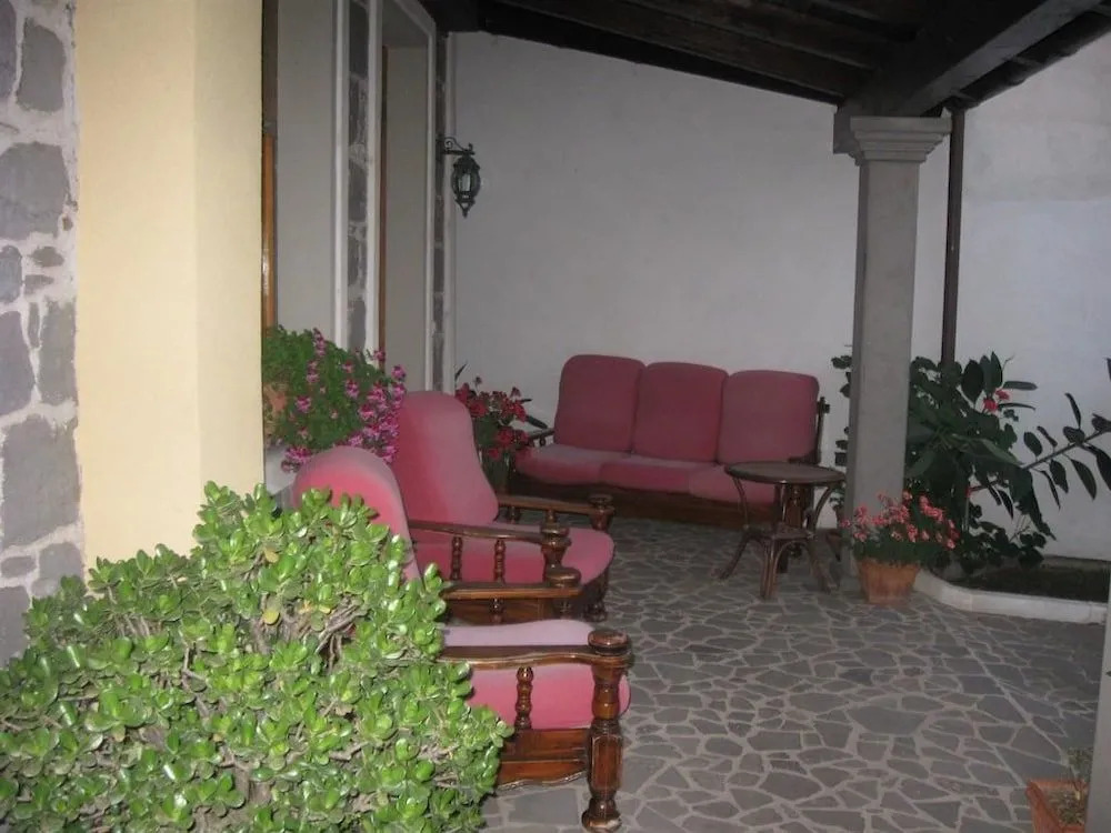 B&B " Frore"