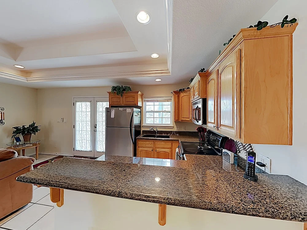 New Listing! Shoreside W/ Pool - 1 Block To Beach 2 Bedroom Duplex