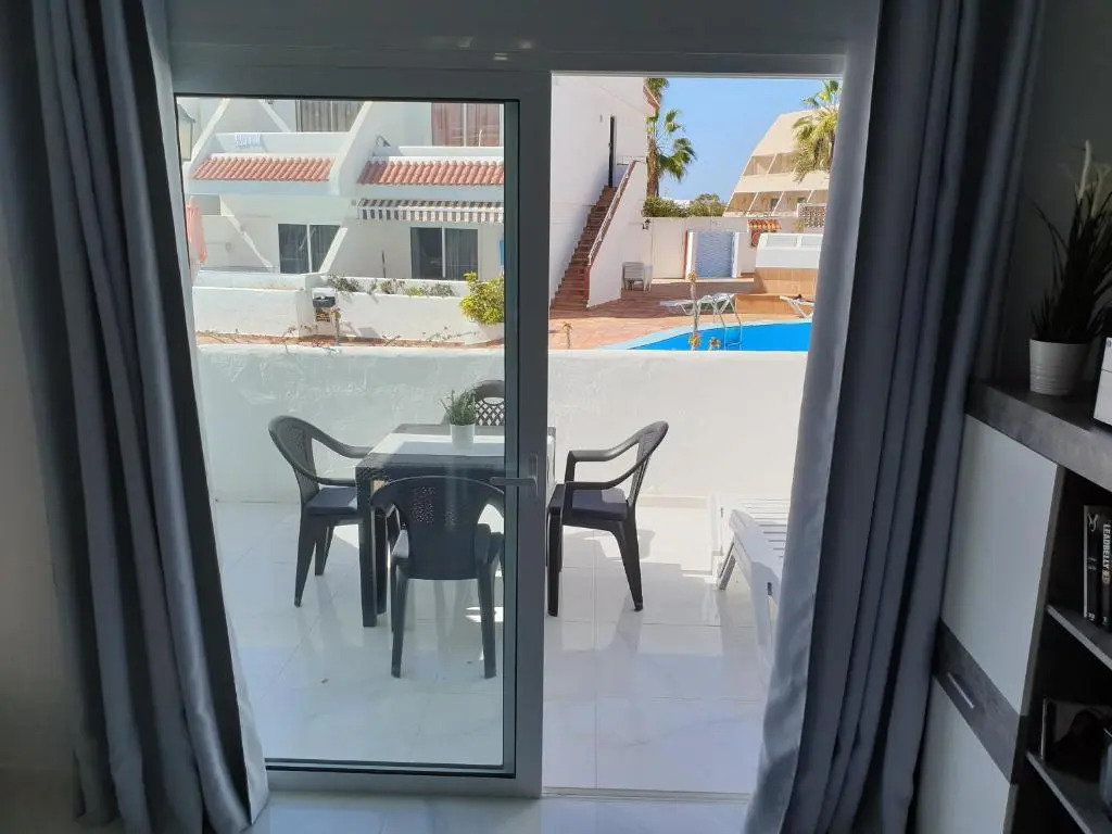 Casa Las Flores with heated pool, only 490 meters to the beach, balcony, wifi
