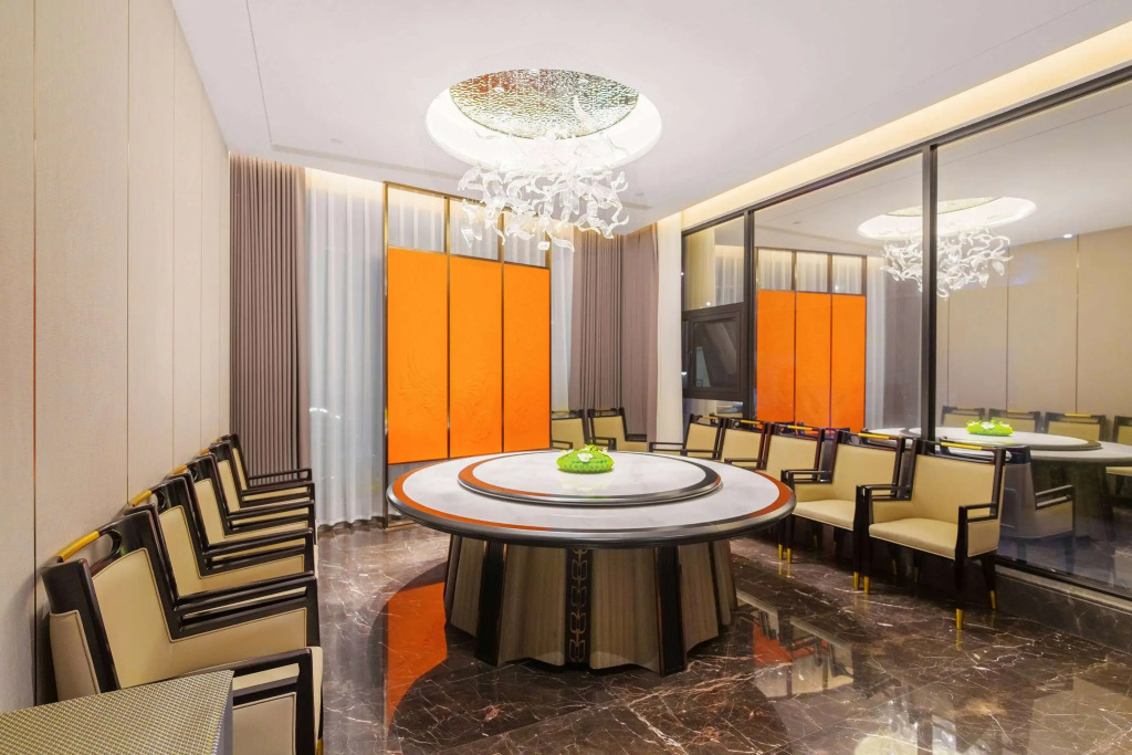 Howard Johnson By Wyndham Life Kunming Guandu Hotel