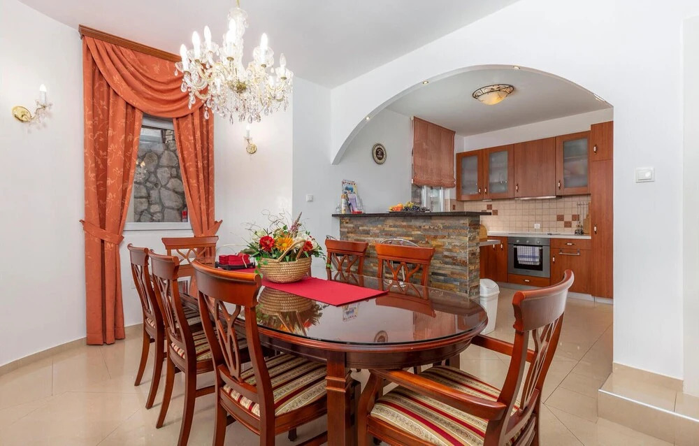 Lovely Home In Veprinac