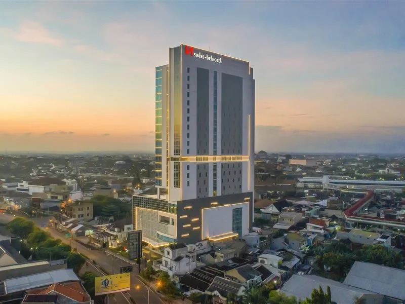 RedDoorz near Hartono Mall Solo