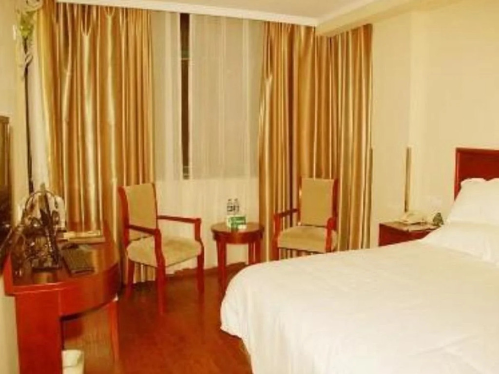GreenTree Inn Anhui Luan Shouxian Dinghu Avenue Express Hotel