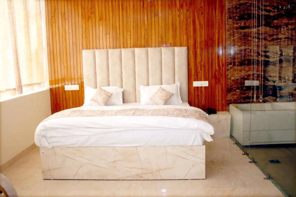Ivory Hotel