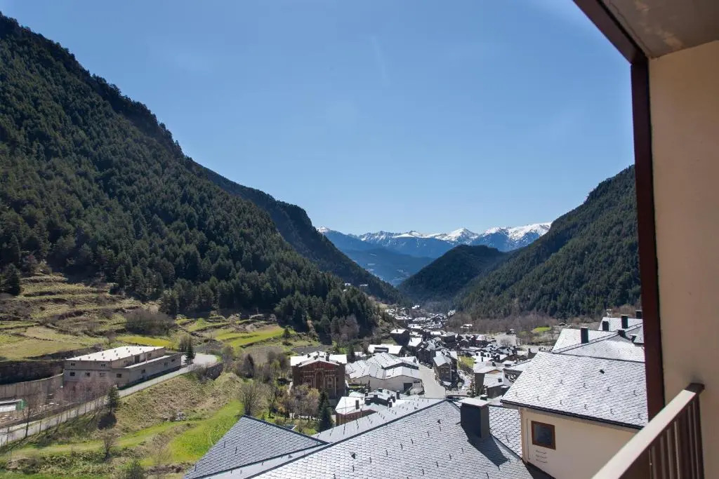 Modern and cozy apartment in Arinsal with views - Vall del nord