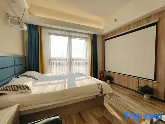 Lanuo Light Luxury Hotel (Erqi Wanda Chuangfu Xincheng Branch)