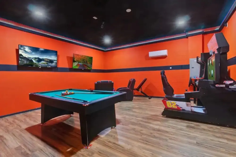 491-8-ld-private Pool With Game and Movie
