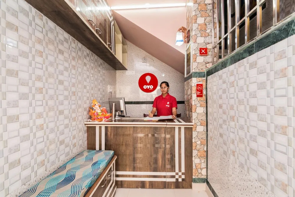 OYO 8970 New Ashoka Hotel
