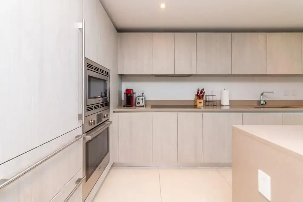 Hyde Beach Luxury -resort 1 Bedroom Apts by Redawning