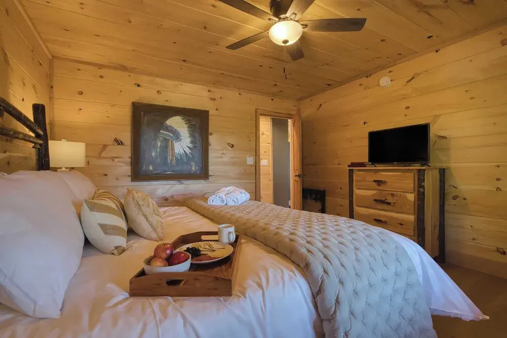 Birch Lodge by Avantstay Indoor Pool, Theater, Game Room & Stunning Views!