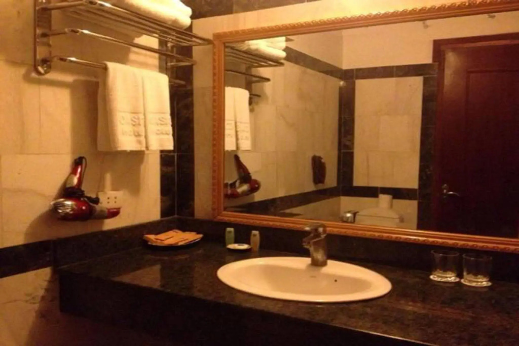 Oasis Hotel