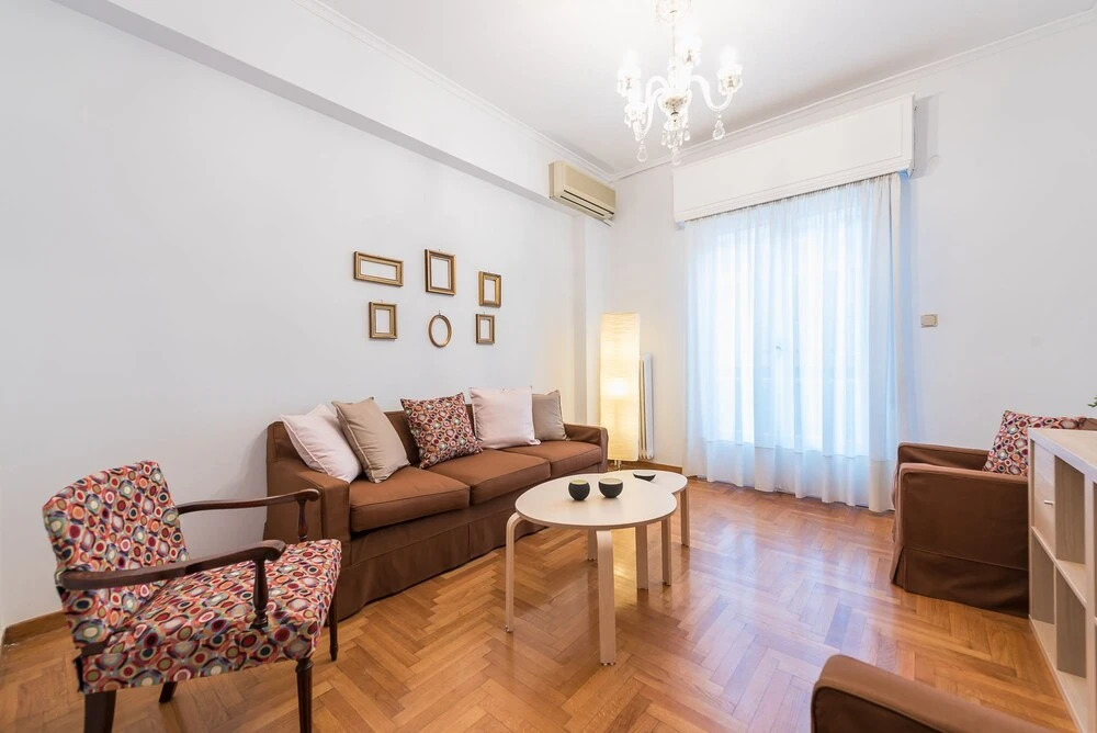 Elegant Koukaki Apartment  by Cloudkeys