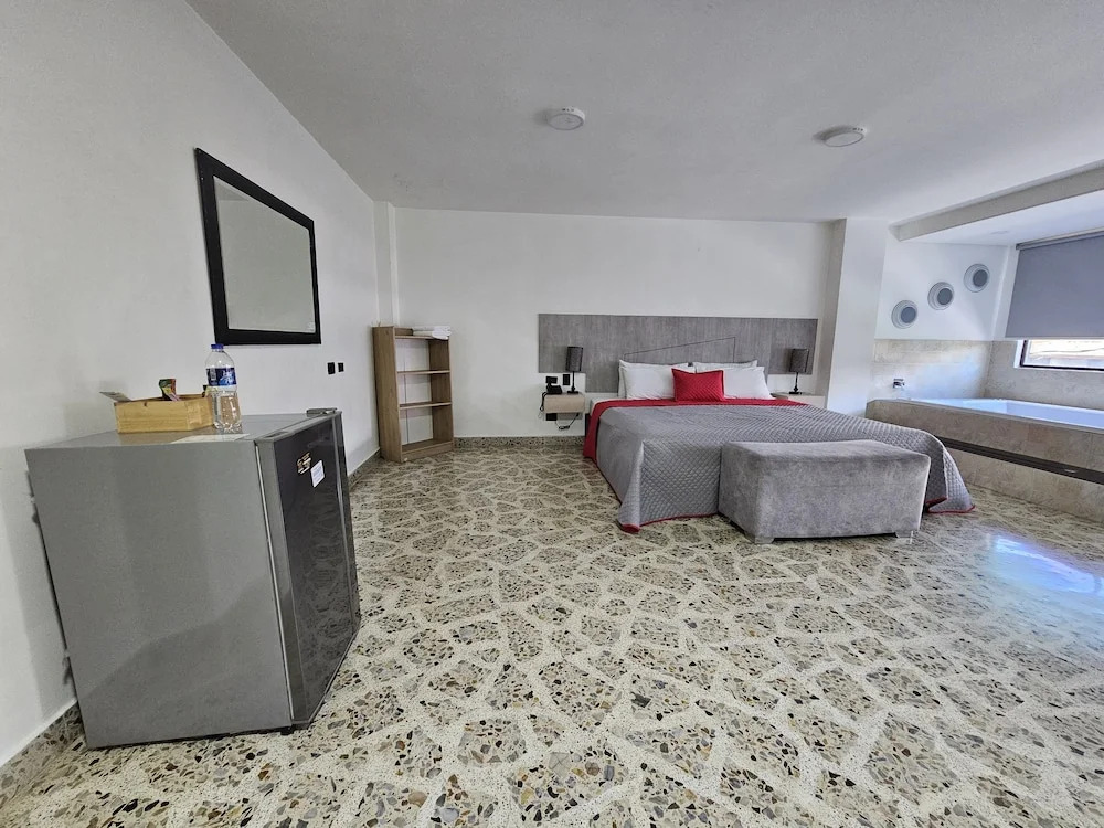 Hotel Ofix - Laureles