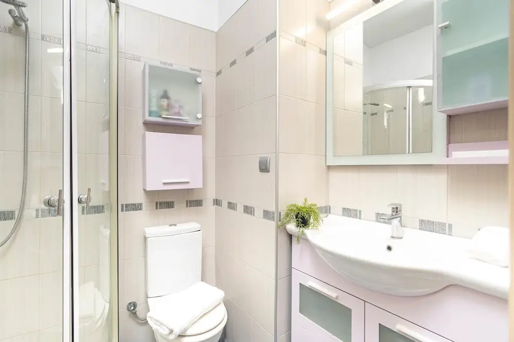 Faliro Escape - Spacious Stay in Thessaloniki