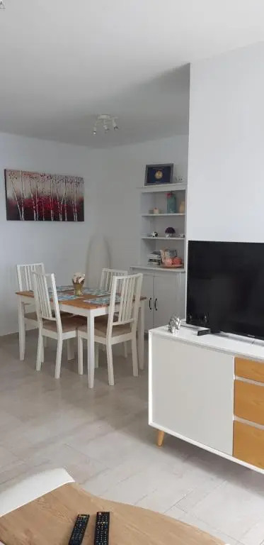 Los Gracioseros Apt 207