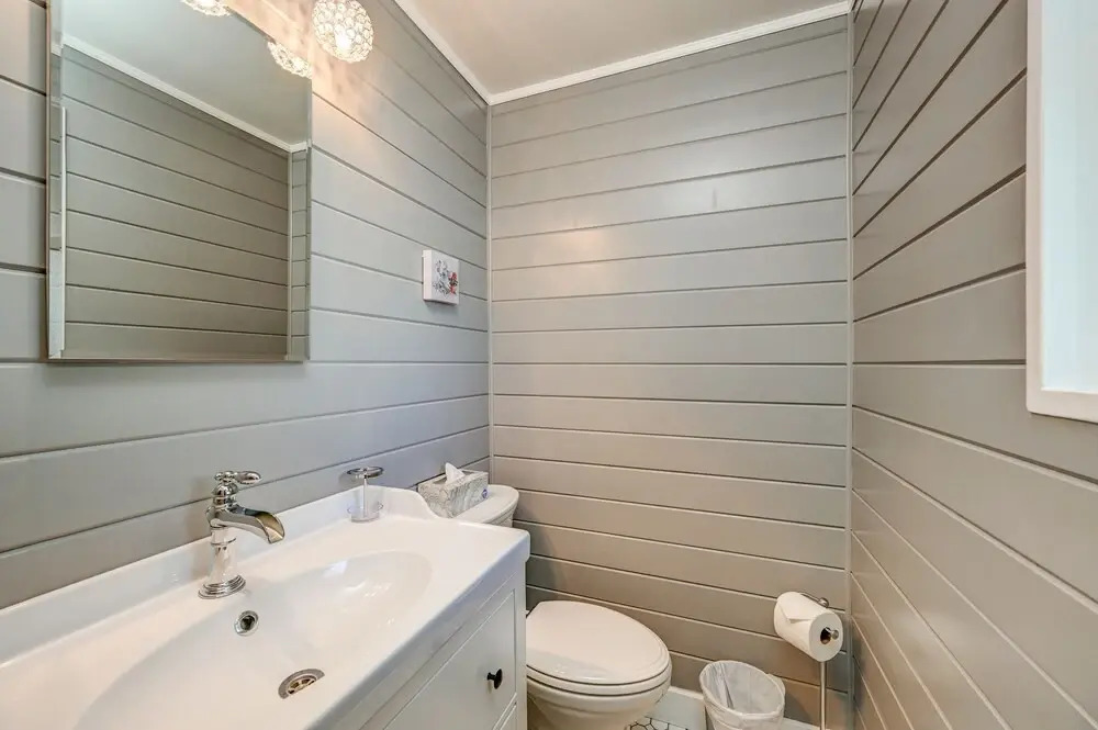 Renton Oasis: Relaxing 3br Home W/ Great Outdoor! 3 Bedroom Home by RedAwning