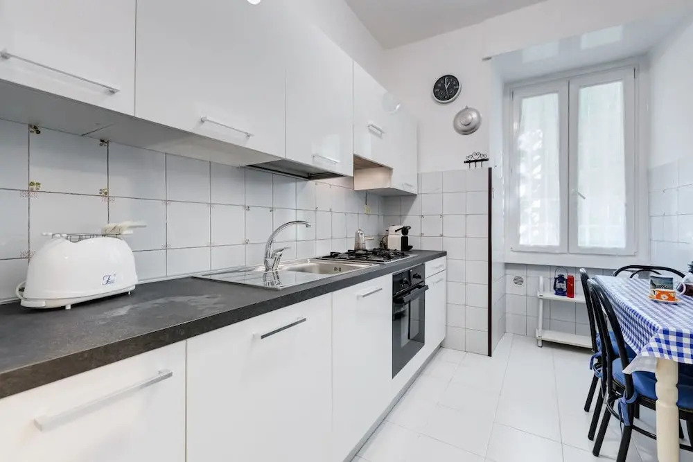 Nice and Bright 2 Beds Flat Near San Giovanni