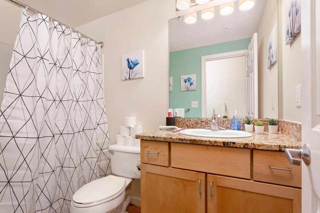 2 Bedroom Hip Apartment, Apple TV, Fast Wifi