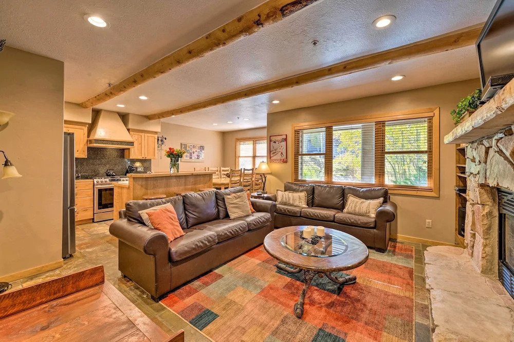 Park City Getaway w/ Hot Tub < 1 Mi to Main Street