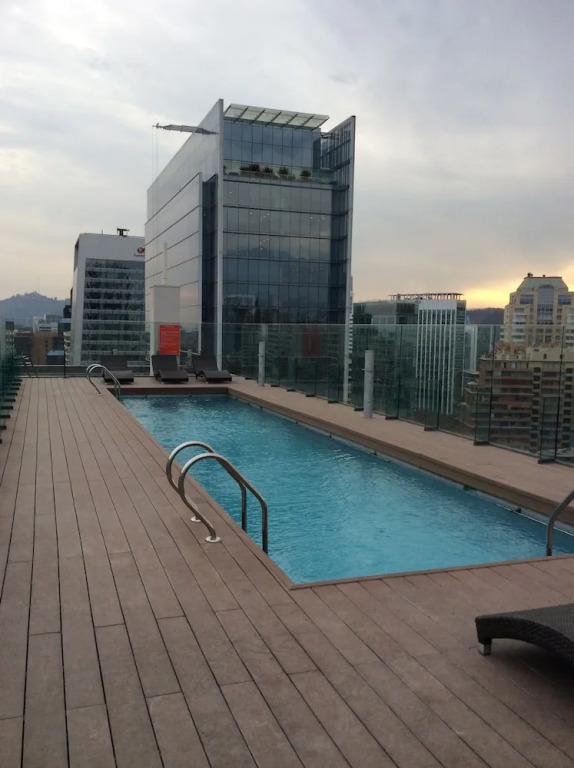 Exclusivo y seguro Departamento en El GOLF