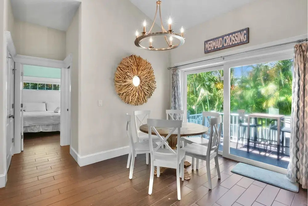 Fanta Sea 4 Bedroom Home by RedAwning