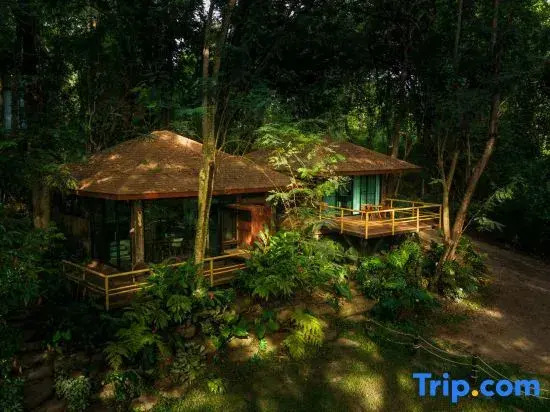 Kenaray Farmstay riverside