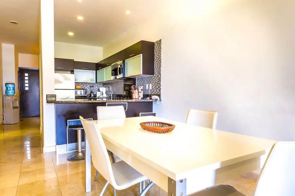 El Faro 303 Reef 1 Bedroom Condo by Redawning