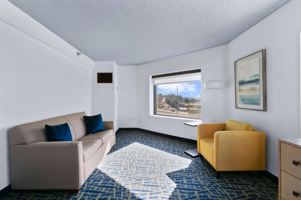Mulberry, a Wyndham Hotel