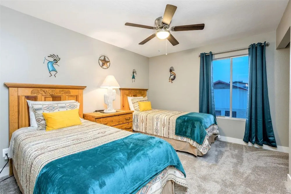 Rusty Spur by BlueBarrel Homes