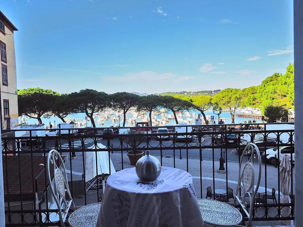 The Best View of the Sea 2