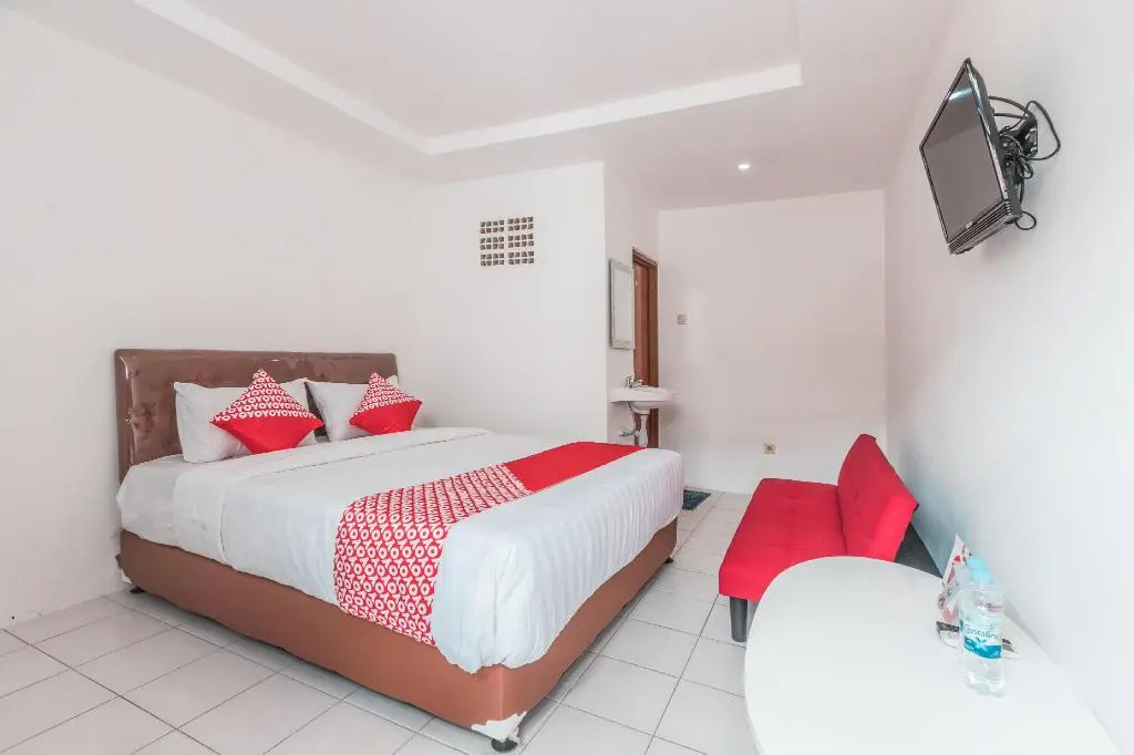 OYO 947 Angel Home Stay Syariah Near Atrium Pondok Gede, Museum Monumen Pancasila, Taman Mini