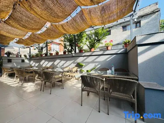 Navaya Residence