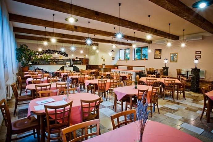 New Golden Gate Hotel
