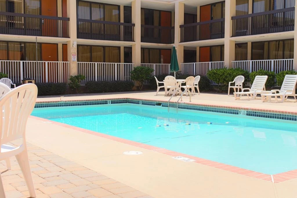 Hotel Cabana Oceanfront/Boardwalk