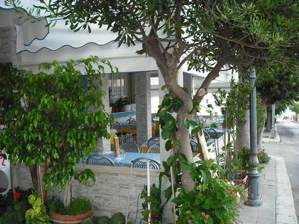 Hotel Jonic