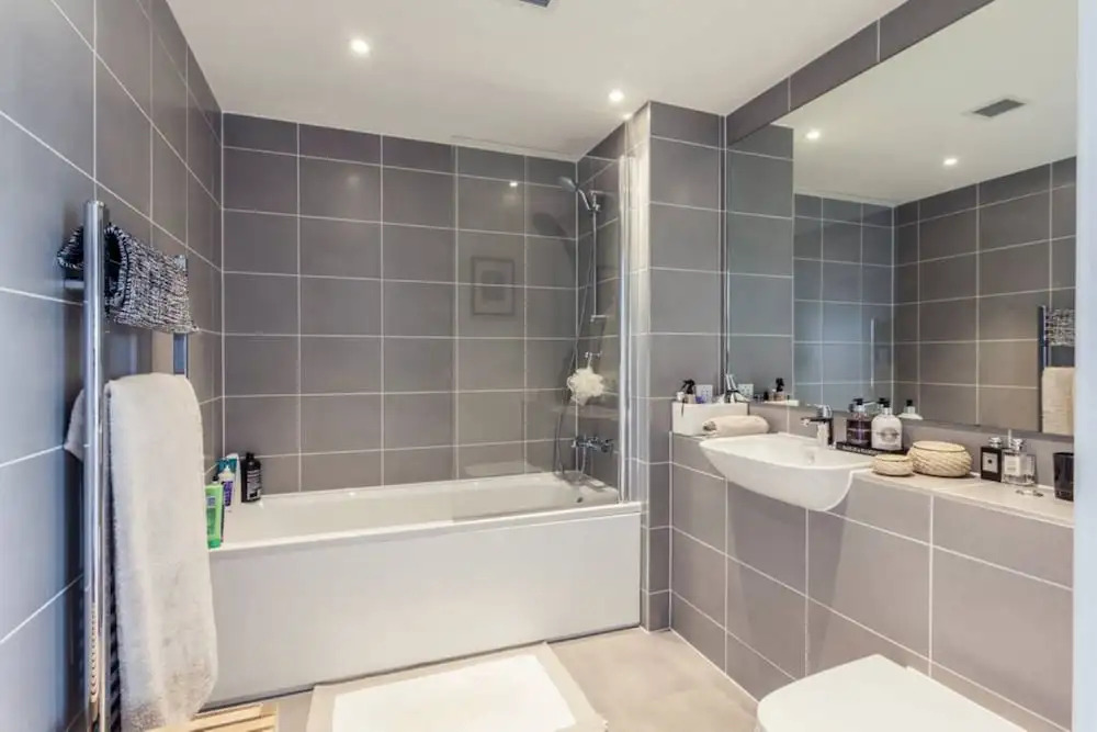 Modern 2 Bedroom Flat in Zone 1