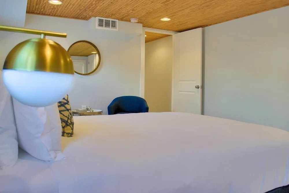 Spacious 3br/2ba in Uptown Nola w/ Yard by Domio