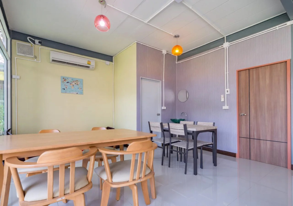 Wanderlust Bangkok Hostel